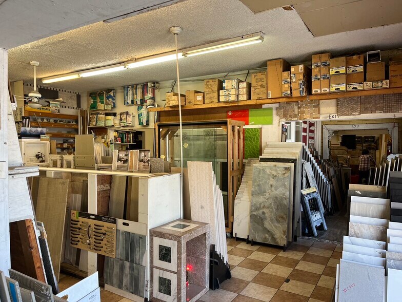 More Photos Of 12314 Valley Blvd, El Monte Showroom For Lease