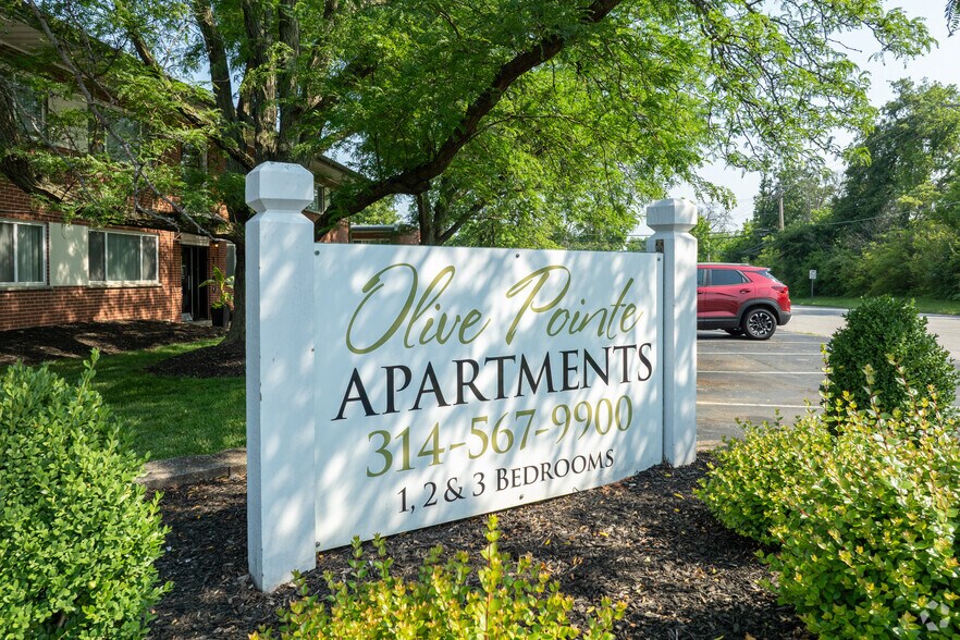 More Photos Of 1100 Indian Circle Dr, Olivette Apartments For Sale