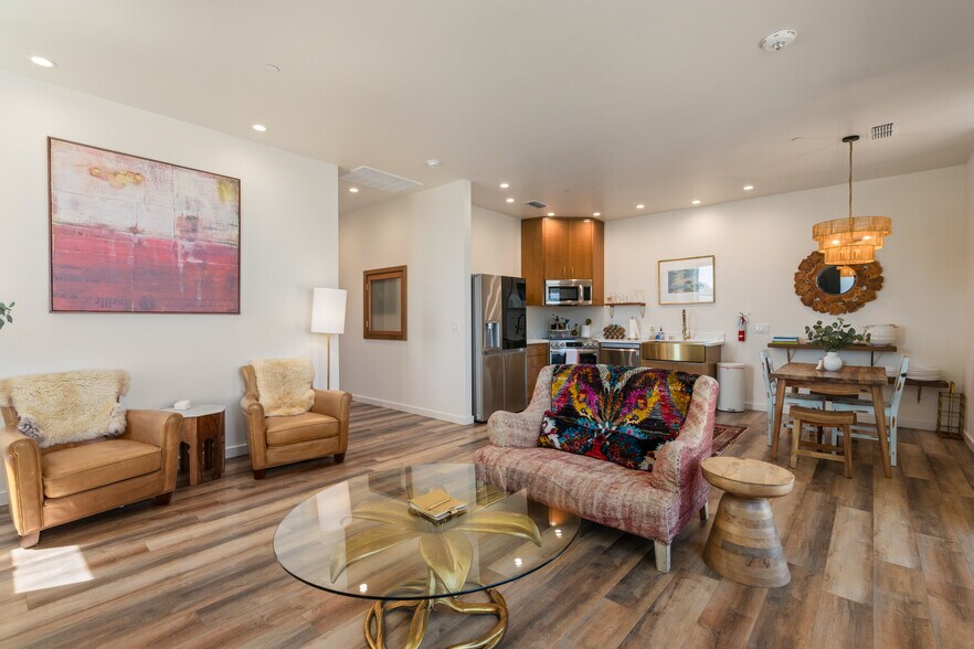 More Photos Of 302 N Main St, Lakeport Storefront For Sale