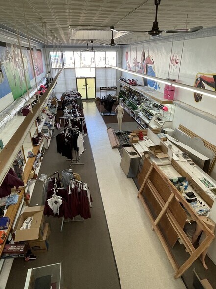 More Photos Of 618 Cedar St, Perry Storefront Retail Office For Sale