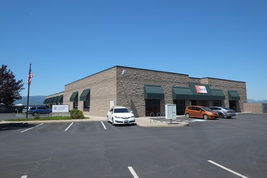 Primary Photo Of 3715-3719 International Way, Medford Office For Sale