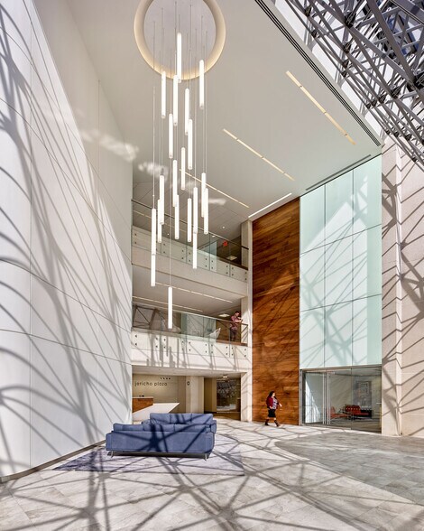 More Photos Of 1 Jericho Plz, Jericho Office For Lease