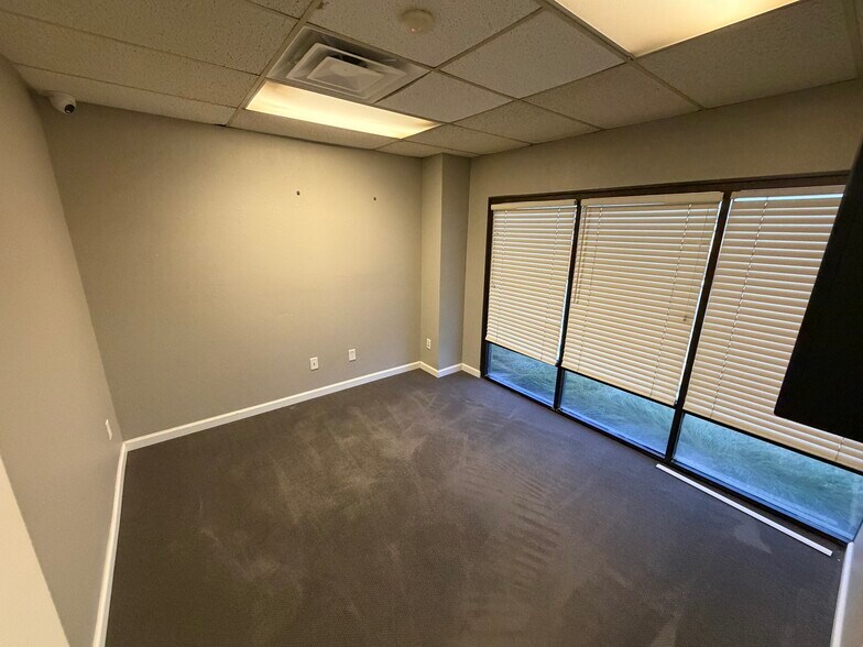 More Photos Of 1105 W Columbus St, Bakersfield Light Manufacturing For Sale