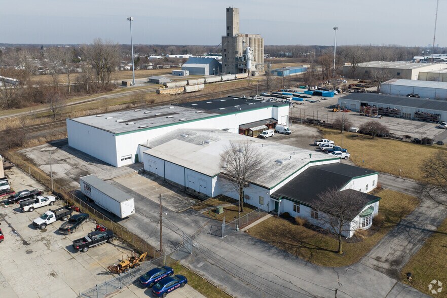 More Photos Of 5056 Angola Rd, Toledo Manufacturing For Lease