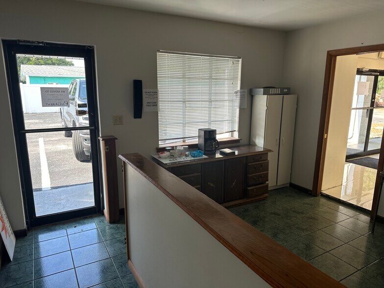 14377 US Highway 19 N, Clearwater, FL 33764 Warehouse For Sale