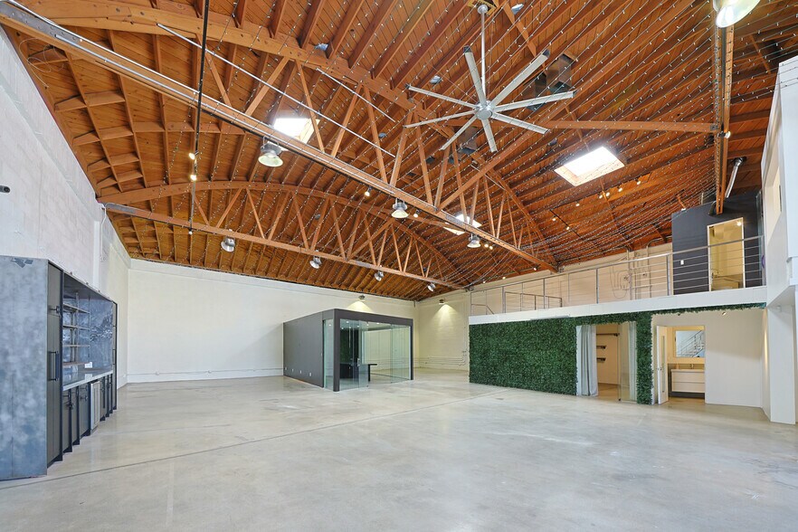 Primary Photo Of 5856 Adams Blvd, Culver City Flex For Lease