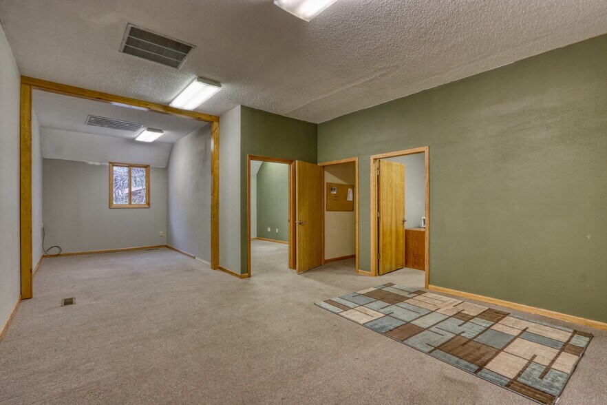 More Photos Of 10045 N State Road 27, Hayward Flex For Sale