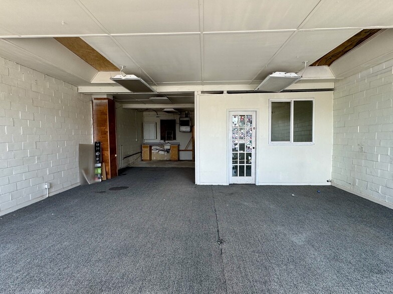 More Photos Of 253 E Main St, Klamath Falls General Retail For Sale
