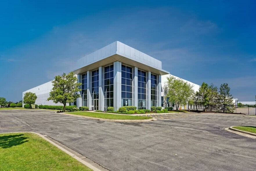 More Photos Of 2301 Ellis Ct, New Lenox Distribution For Lease