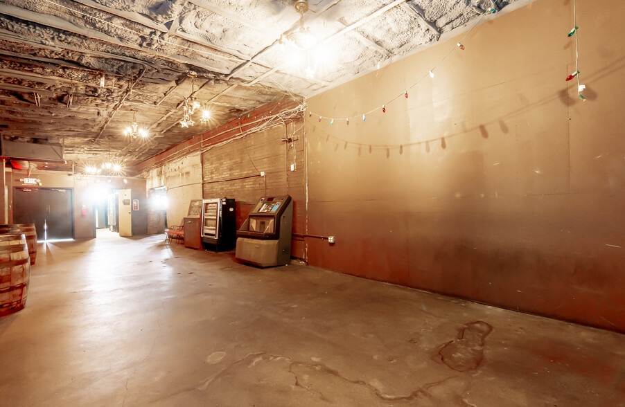 More Photos Of 1032 Story Ave, Louisville Bar For Lease