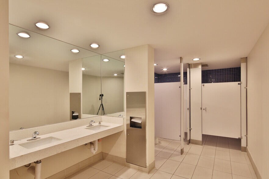 More Photos Of 3350 Shelby St, Ontario Office For Lease
