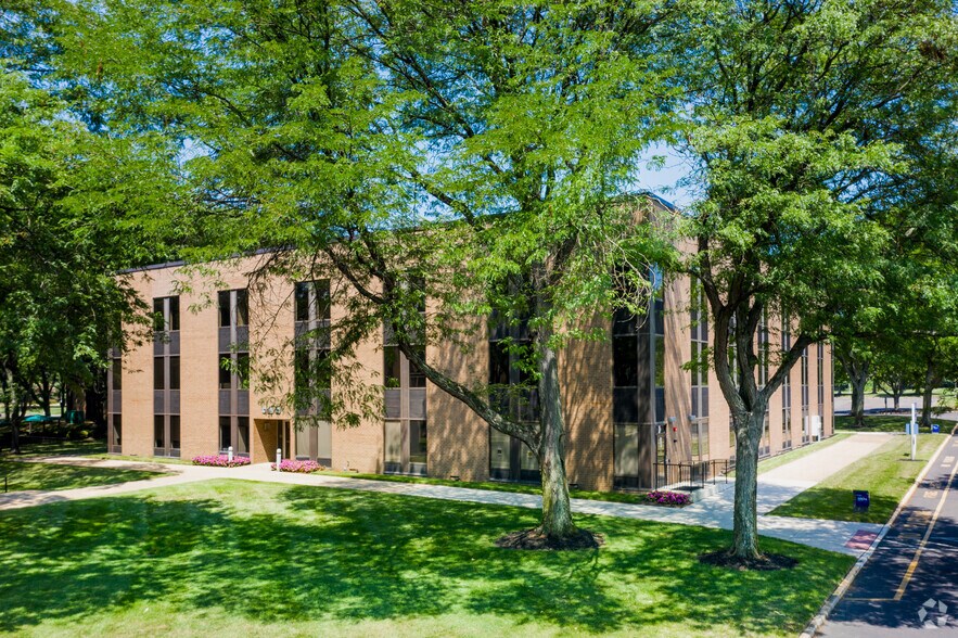 More Photos Of 2 Neshaminy Interplex, Trevose Office For Lease