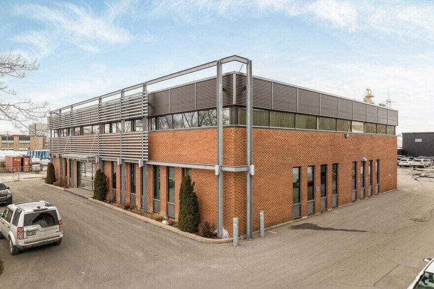 More Photos Of 6205 Boul Des Grandes-Prairies, Montréal Coworking Space