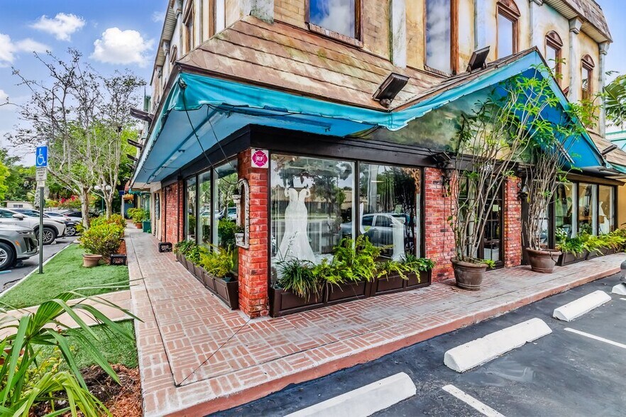 More Photos Of 4066 Broward Blvd, Fort Lauderdale Storefront Retail Office For Sale