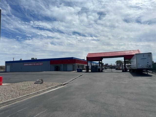 More Photos Of 3775 E Sahara Ave, Las Vegas Warehouse For Lease