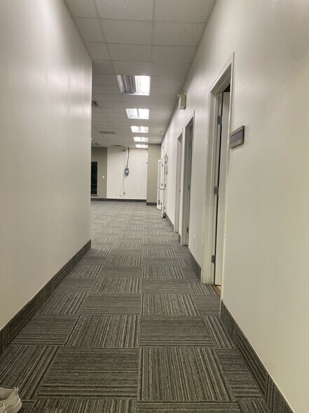 More Photos Of 195 Mackay Cres, Fort McMurray Warehouse For Sale