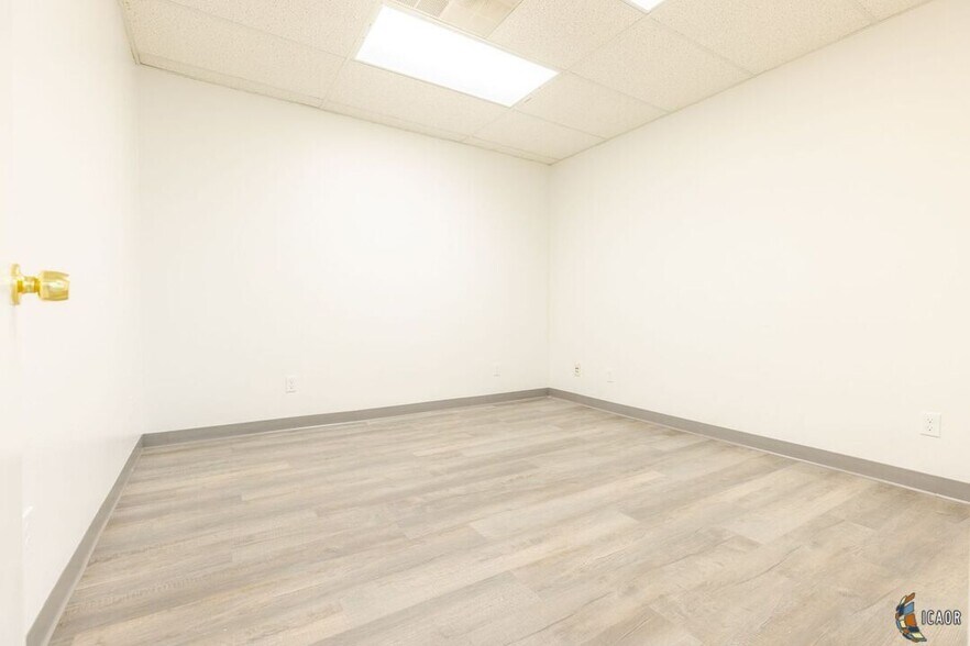 More Photos Of 765 Broadway Ave, El Centro Medical For Sale