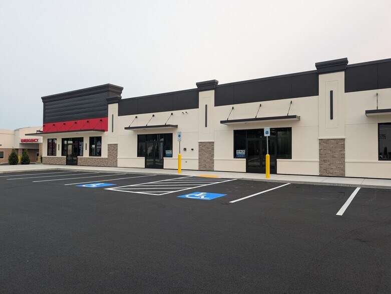 Primary Photo Of 340 Amherst St, Nashua Restaurant For Lease