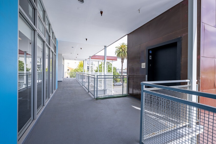 More Photos Of 820 Broadway, Santa Monica Loft Creative Space For Lease