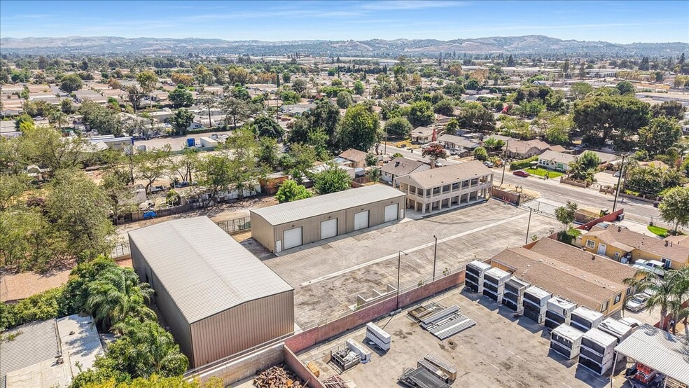 More Photos Of 11185 Roswell Ave, Pomona Warehouse For Lease