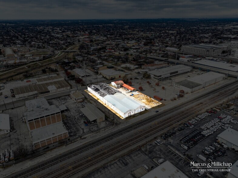 More Photos Of 309-325 S Salado St, San Antonio Warehouse For Sale