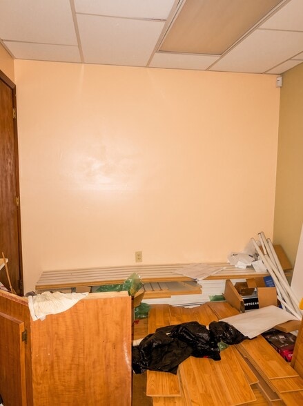 More Photos Of 302 W Main St, Bowling Green Healthcare For Sale