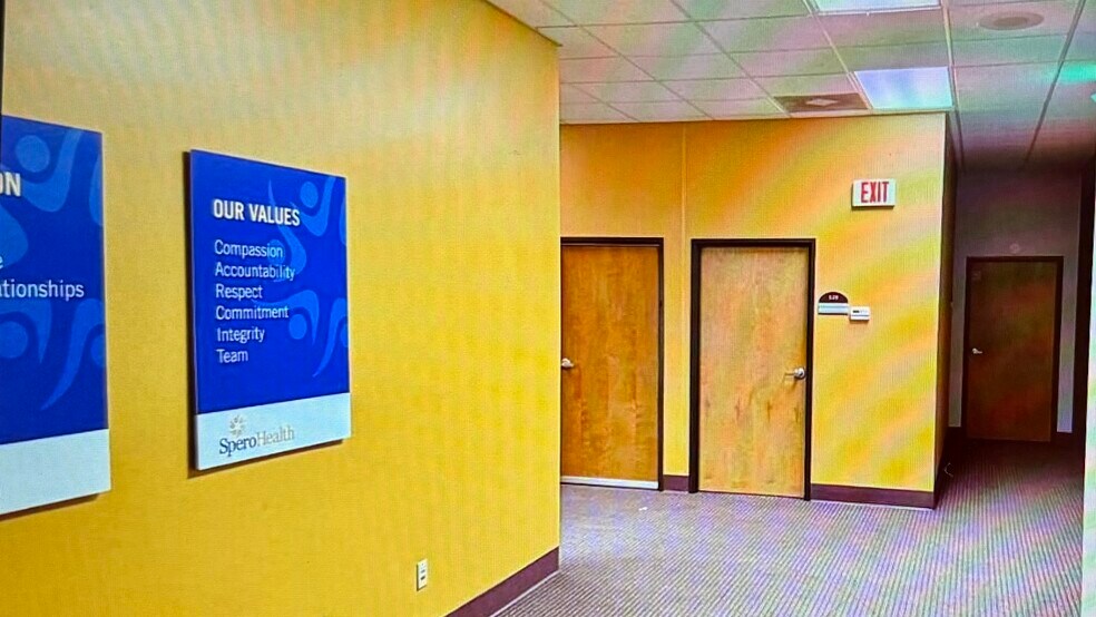 More Photos Of 2-12 NW 5th St, Richmond Storefront For Lease