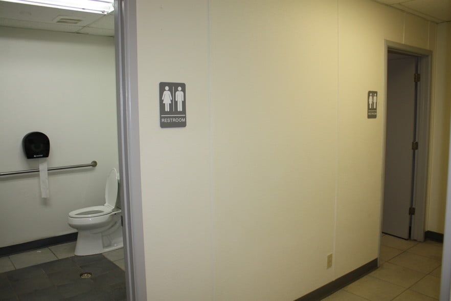 More Photos Of 3915 W Wall St, Midland Auto Dealership For Sale