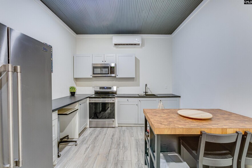 More Photos Of 2701 Cleveland St, Elloree Storefront Retail Residential For Sale