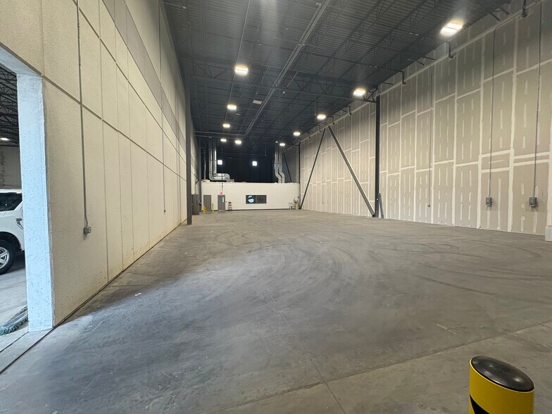 More Photos Of 104 Pinnacle Way, Summerville Manufacturing For Lease