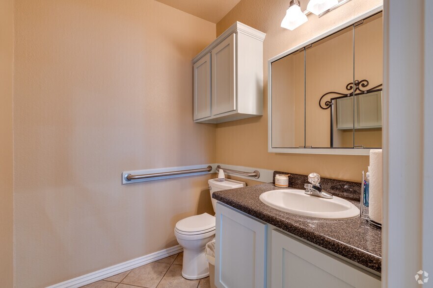 More Photos Of 8813 N 145th East Ave, Owasso Office Residential For Sale