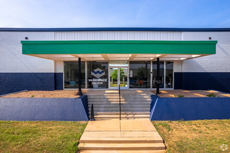 More Photos Of 3131 W Bolt St, Fort Worth Warehouse For Lease