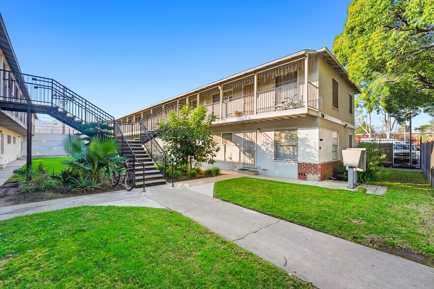 More Photos Of 116 S Orange Ave, Santa Ana Apartments For Sale