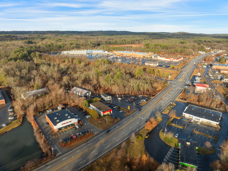 Primary Photo Of 46 Plaistow Rd, Plaistow Auto Dealership For Sale