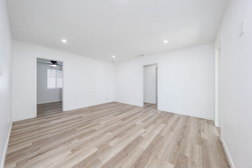 More Photos Of 4301 W Lilac Ave, Santa Ana Multifamily For Sale