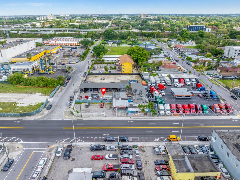 More Photos Of 2395 NW 36th St, Miami Service For Lease