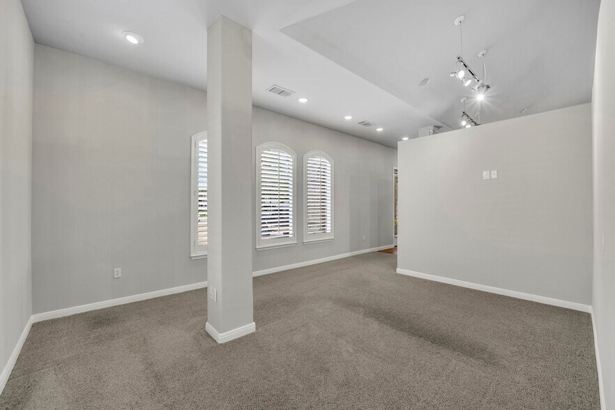 More Photos Of 840 E I-20 Hwy, Arlington Medical For Sale