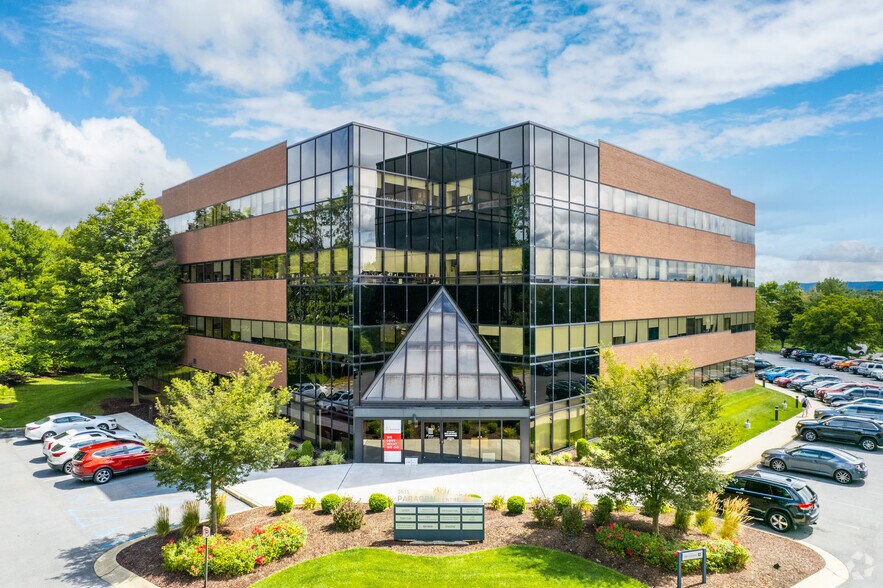 More Photos Of 1611 Pond Rd, Allentown Medical For Lease