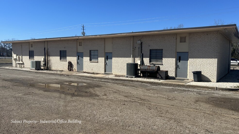 More Photos Of 2918 N Richmond Rd, Wharton Office For Sale