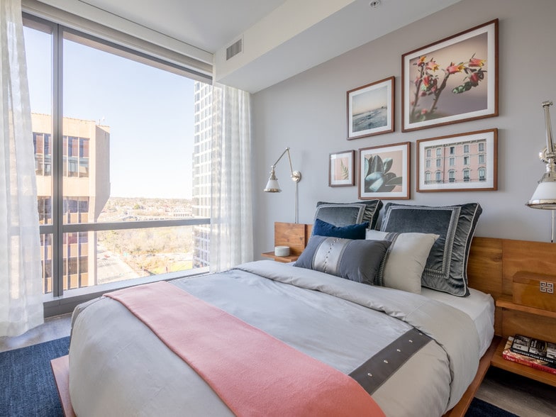 More Photos Of 1800 N Lynn St, Arlington Apartments For Lease