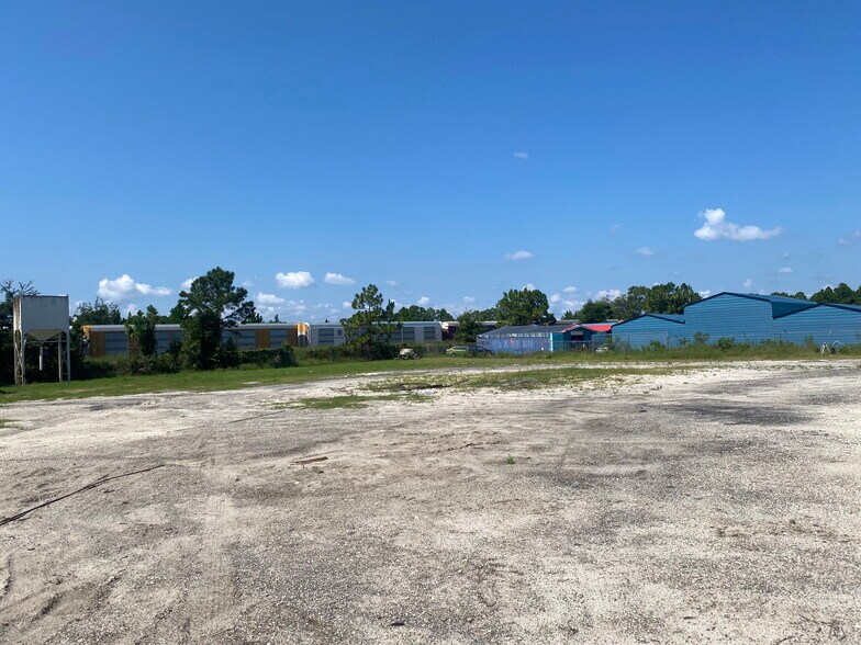 More Photos Of 3051 Faye Rd, Jacksonville Warehouse For Lease