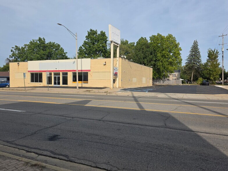 Primary Photo Of 2919 S Cedar St, Lansing General Retail For Sale