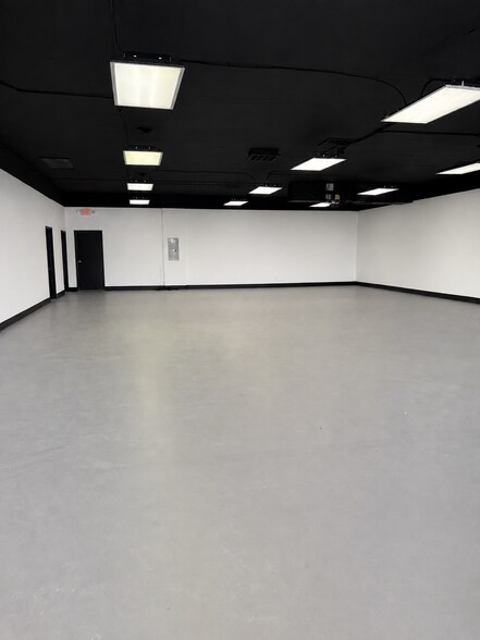More Photos Of 1170 N Wooster Ave, Strasburg Unknown For Lease