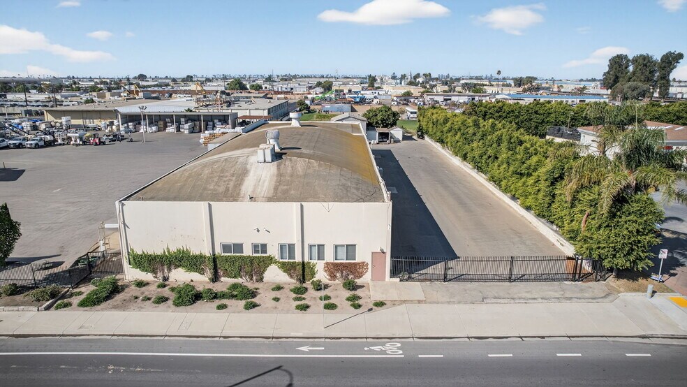 More Photos Of 635 S Rose Ave, Oxnard Warehouse For Sale