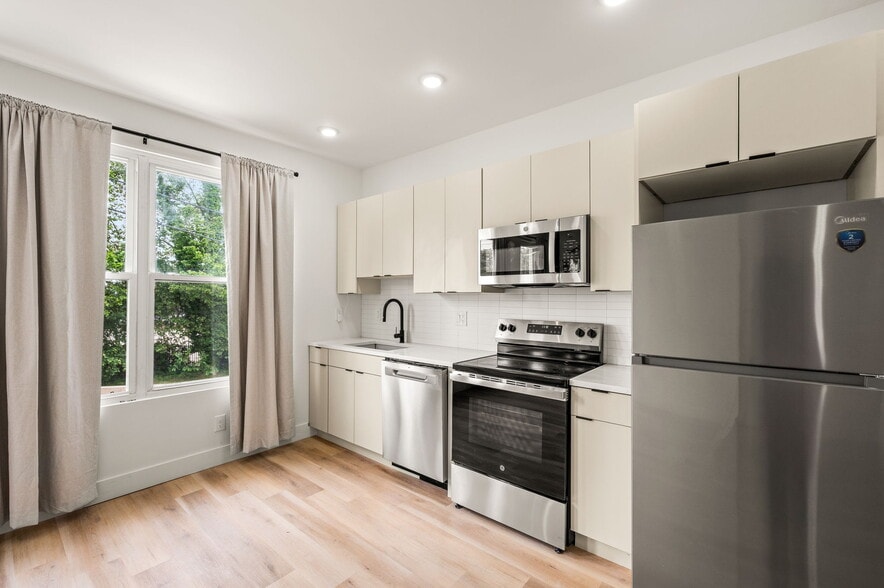 More Photos Of 4921 Chester Ave, Philadelphia Multifamily For Sale