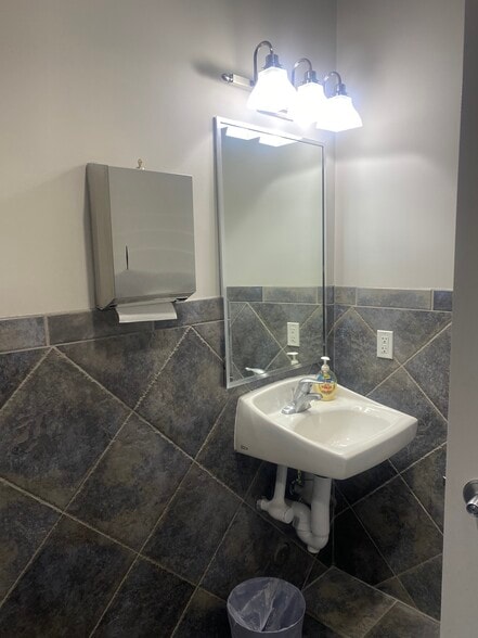 More Photos Of 2717 N Highway 89, Pleasant View Medical For Sale