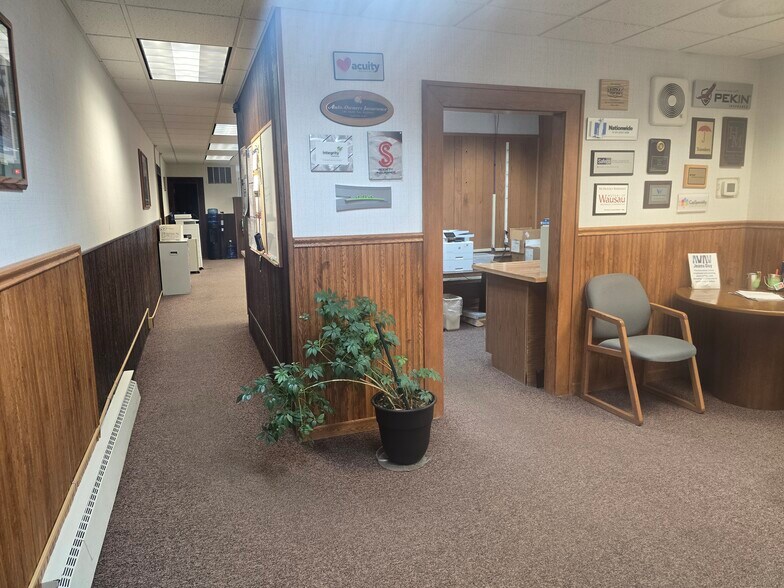 More Photos Of 720 5th Ave, Antigo Office For Sale