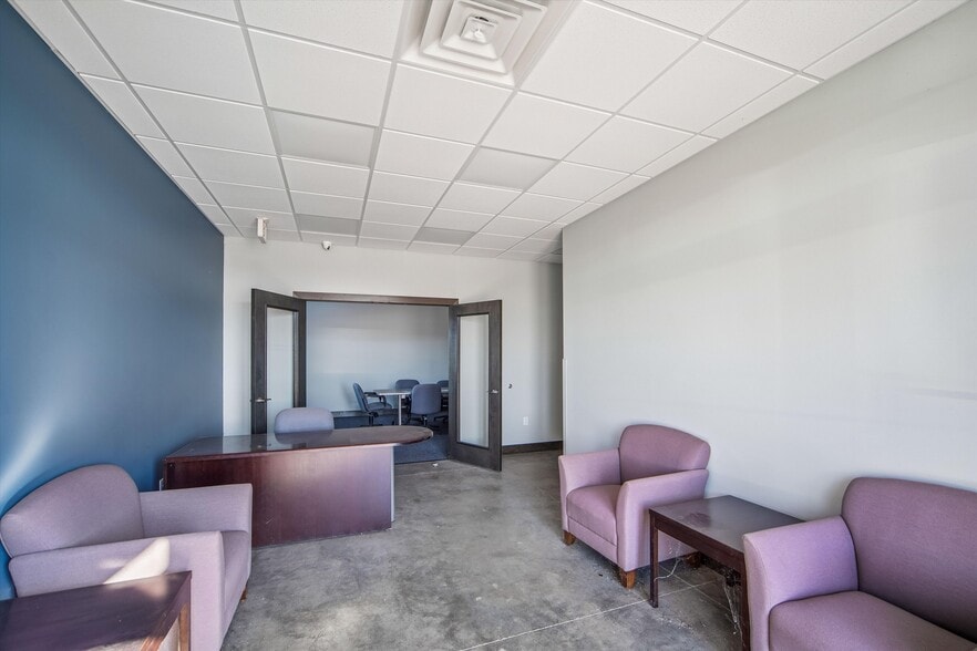 More Photos Of 1802 Industrial Park Dr, Ellsworth Industrial For Sale