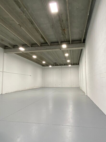 More Photos Of 2700-2734 NW 72nd Ave, Miami Warehouse For Lease