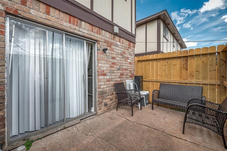 More Photos Of 1410 Edward Dr, South Houston Apartments For Sale